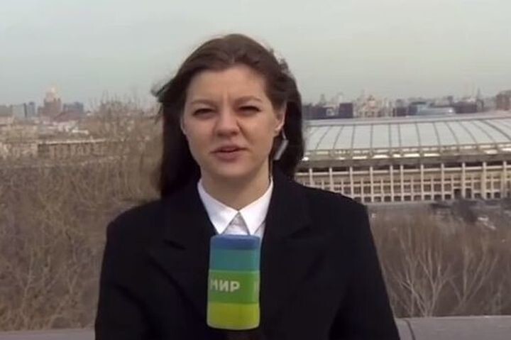 Во время прямого включения с журналисткой произошел курьезный случай